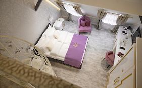 Queen Palace